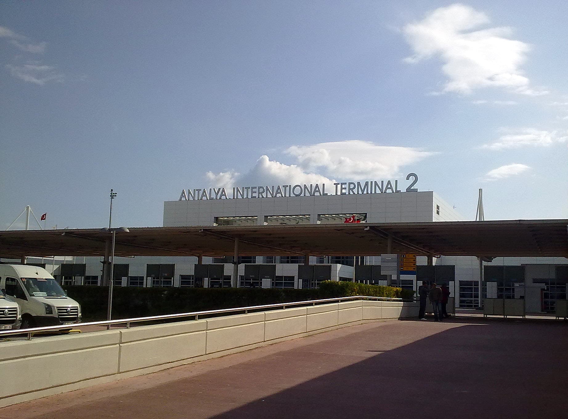 Terminalgebäude 2 am Flughafen Antalya, 2011
